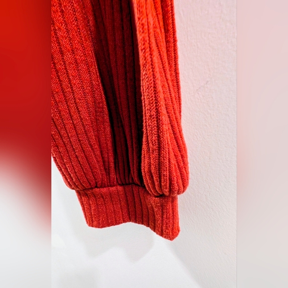 Miroh Burnt Orange Ribbed Crew Neck Sweater - Picture 5 of 5